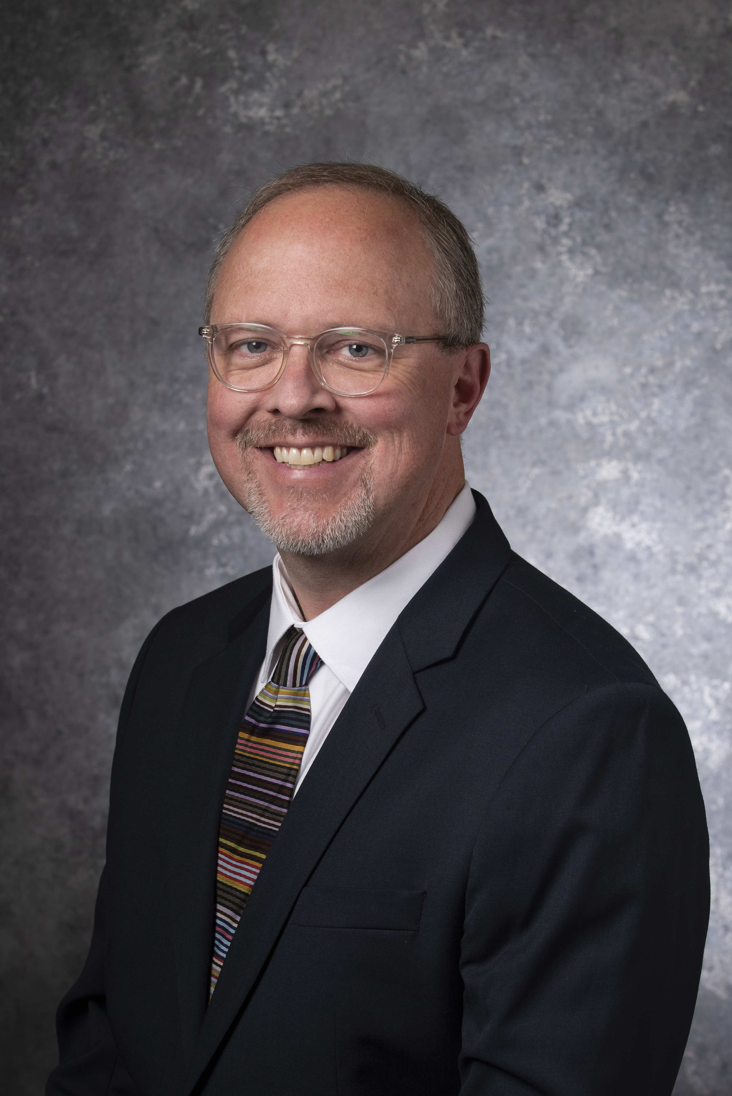 Headshot of Andrew Graybill.