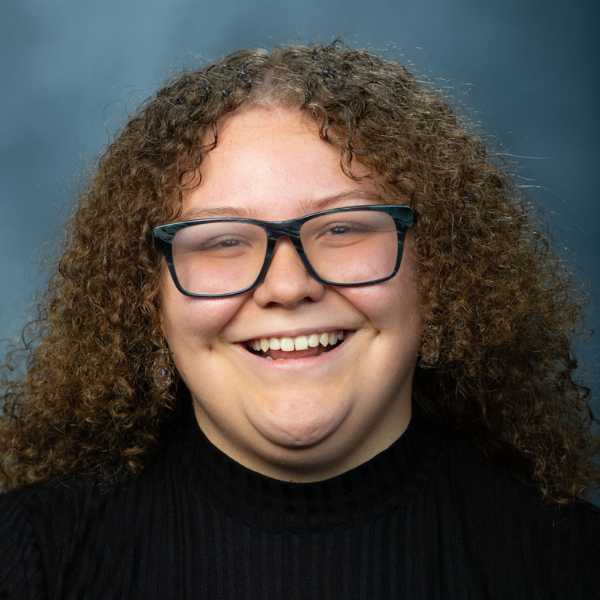 Headshot of Juliana Shoun.